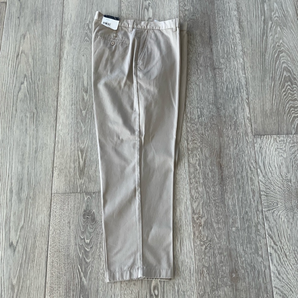 NWT. DKNY. Men’s Khaki Pants. Size 38/30. 100% Cotton.